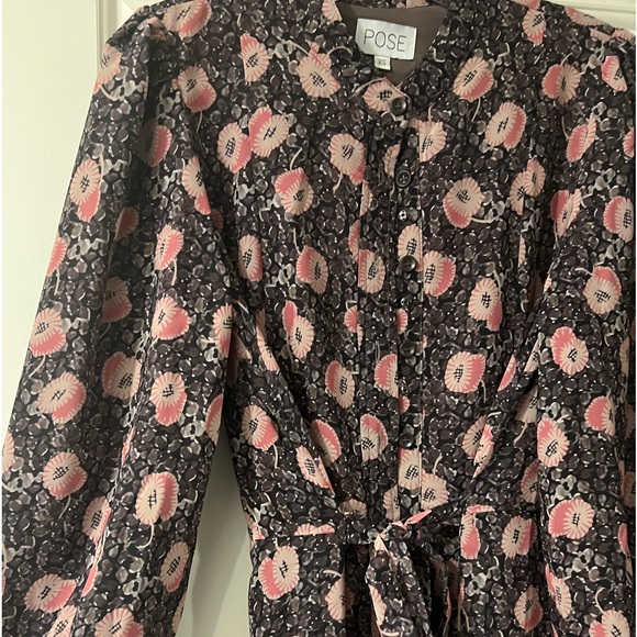 Fame on Central Pose Long sleeve floral midi dress - Picture 2 of 4